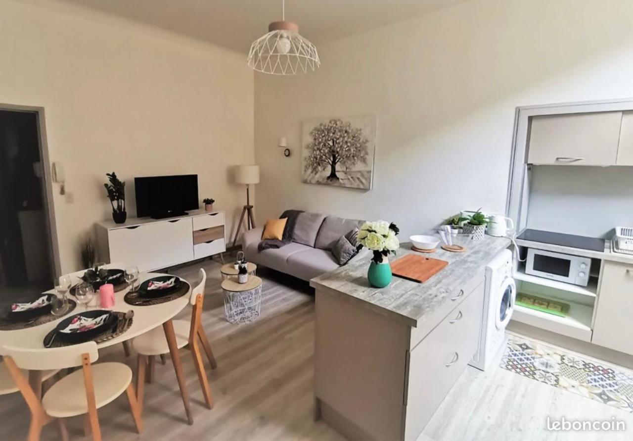 Appartement Catharina ヴィルヌーヴ・シュル・ロット エクステリア 写真